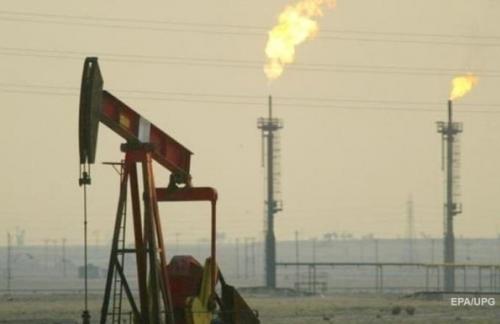 Цена на нефть обвалилась ниже 63 долларов