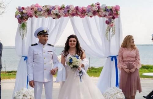 Освобожденный украинский моряк Беспальченко сыграл свадьбу