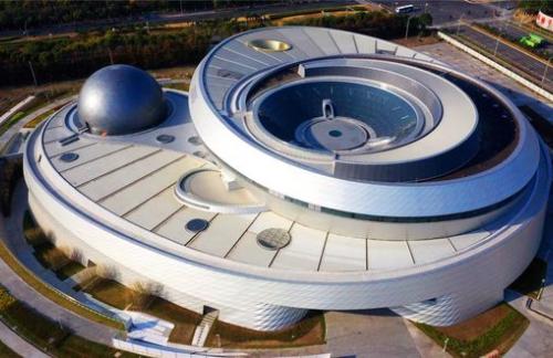 В Шанхае открылся крупнейший в мире планетарий