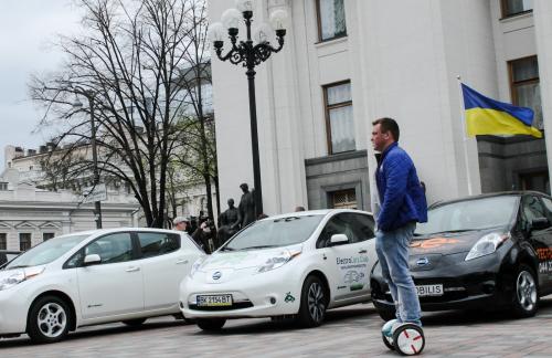 «Tesla впервые обогнала Nissan»: В мае украинцы приобрели 940 электромобилей, что в 1,5 раза больше результатов прошлого года (с начала года в Украину ввезли 2700 электромобилей)