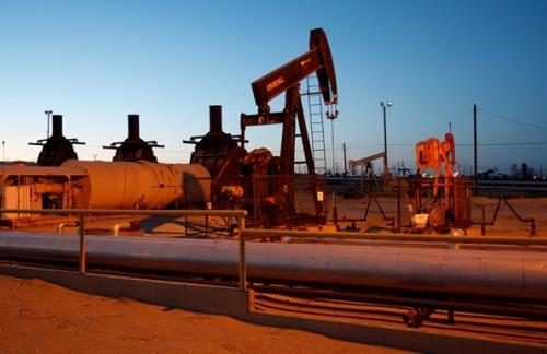 Цены на нефть опустились ниже 65 долларов