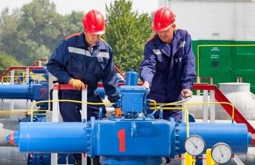 Украина снизила импорт газа почти на треть